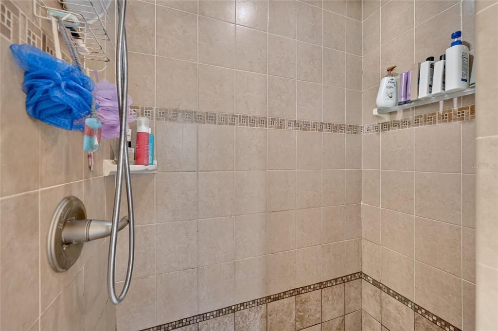En Venta: $339,000 (3 camas, 2 baños, 1680 Pies cuadrados)