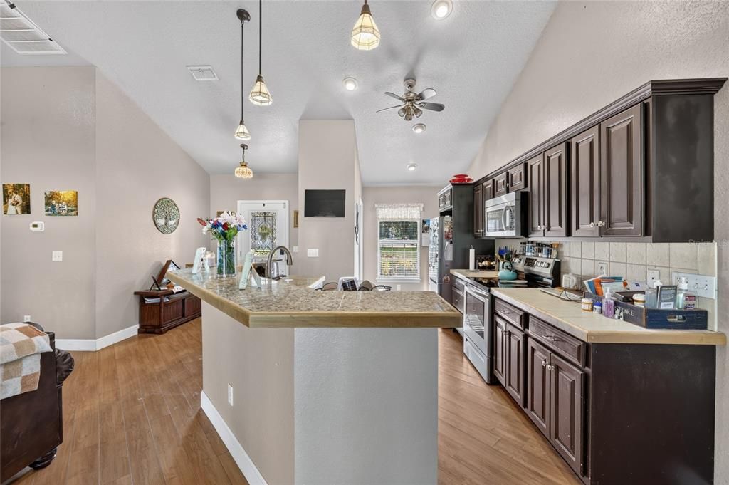 En Venta: $339,000 (3 camas, 2 baños, 1680 Pies cuadrados)