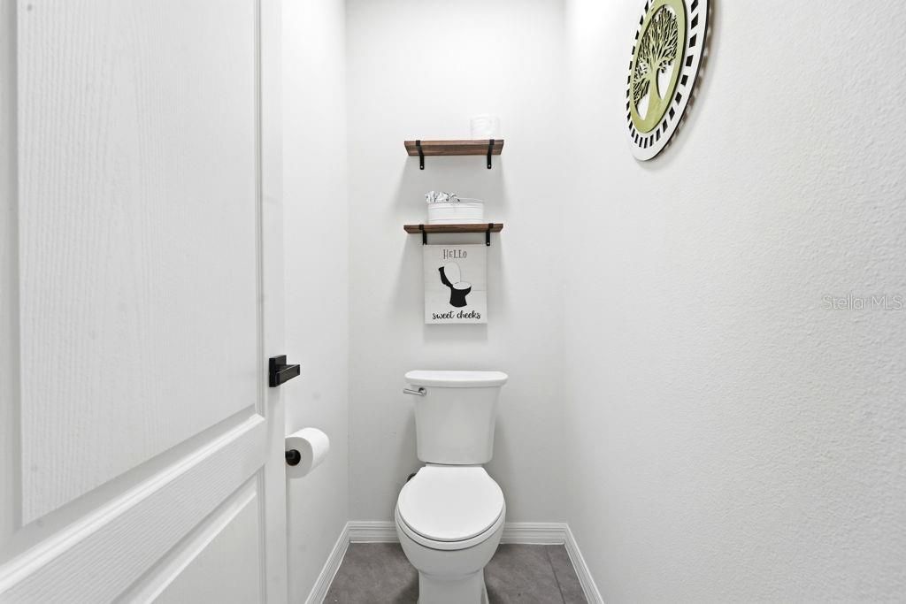 For Sale: $344,000 (3 beds, 2 baths, 1706 Square Feet)