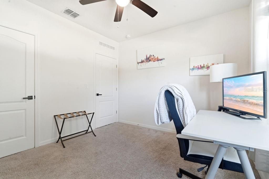 For Sale: $344,000 (3 beds, 2 baths, 1706 Square Feet)