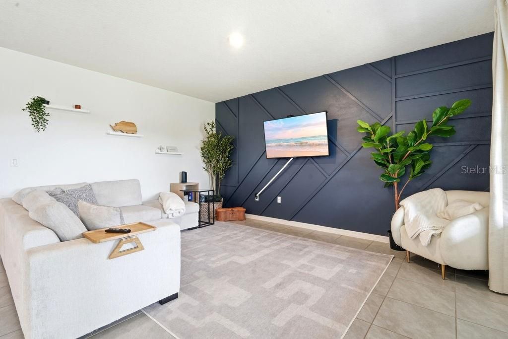 For Sale: $344,000 (3 beds, 2 baths, 1706 Square Feet)