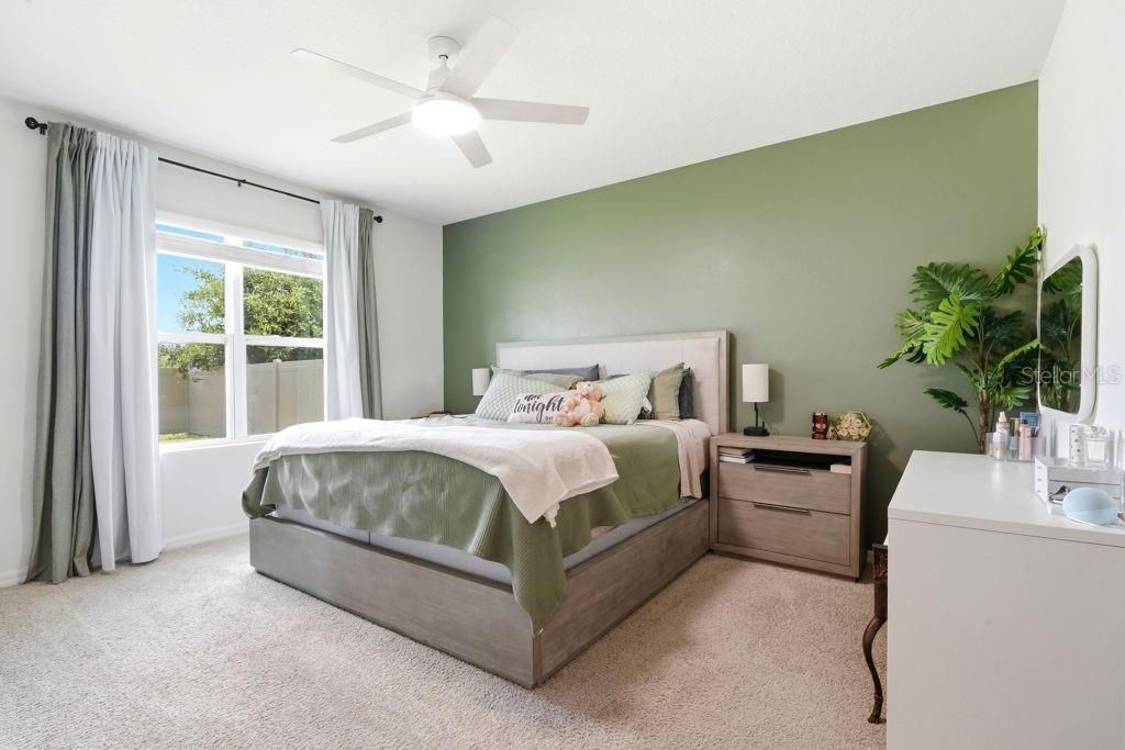 For Sale: $344,000 (3 beds, 2 baths, 1706 Square Feet)
