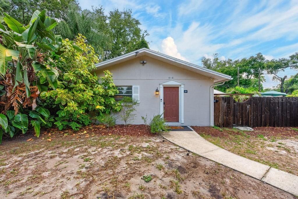 For Sale: $360,000 (2 beds, 2 baths, 1016 Square Feet)