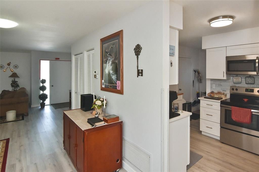 En Venta: $274,500 (2 camas, 2 baños, 1635 Pies cuadrados)