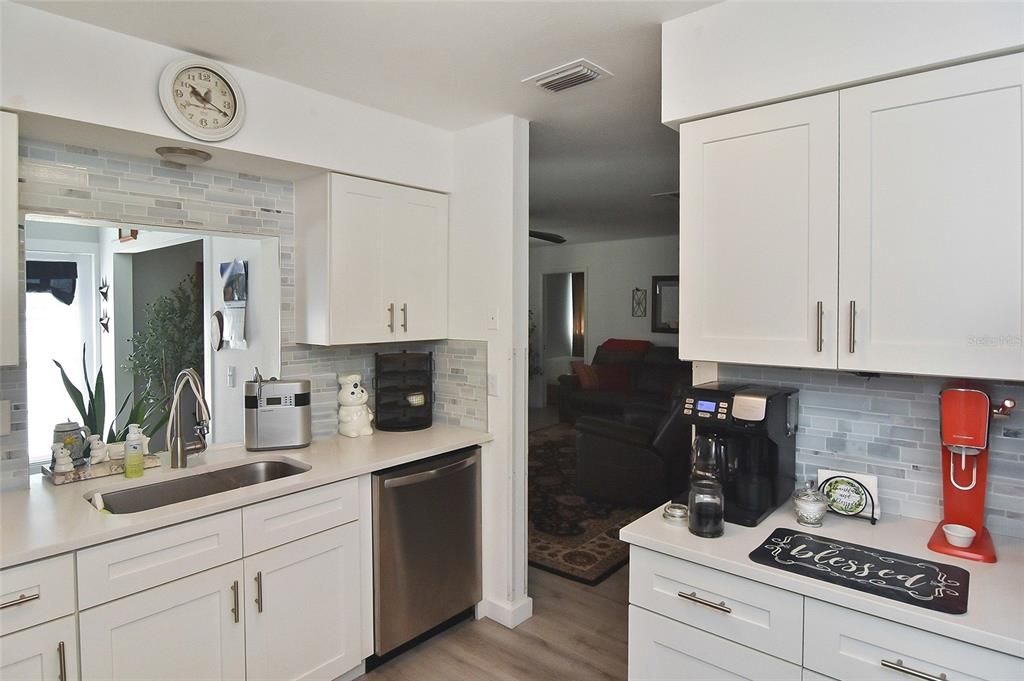 En Venta: $274,500 (2 camas, 2 baños, 1635 Pies cuadrados)