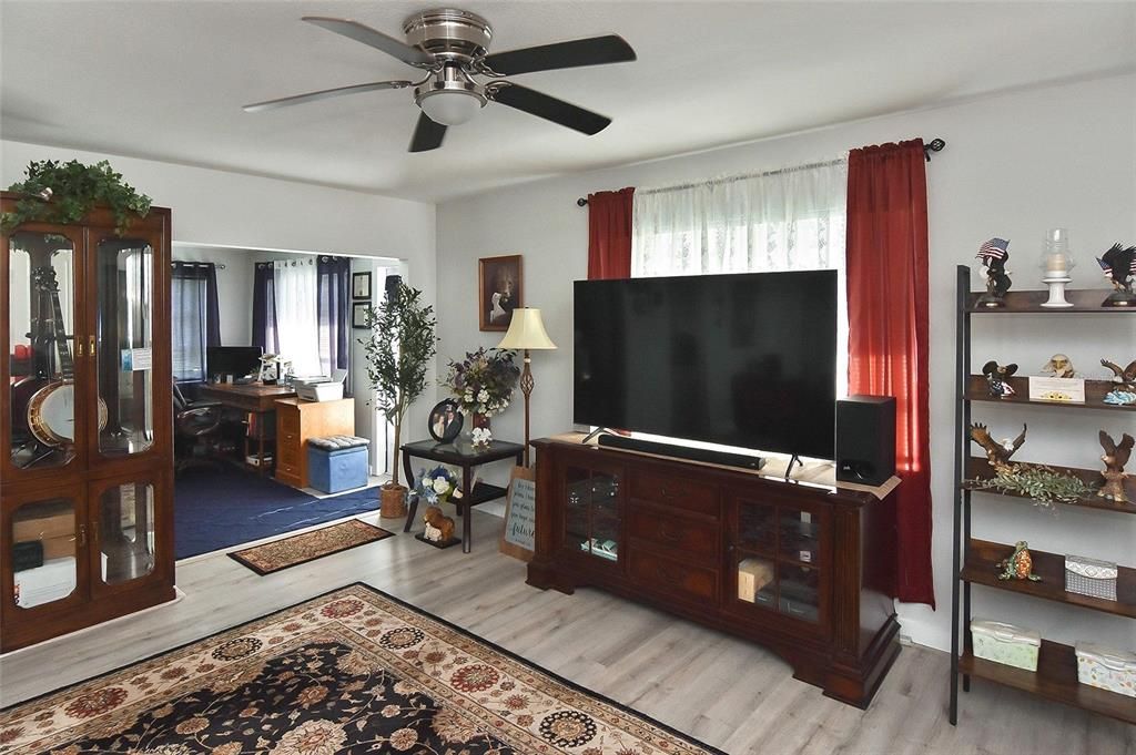 En Venta: $274,500 (2 camas, 2 baños, 1635 Pies cuadrados)