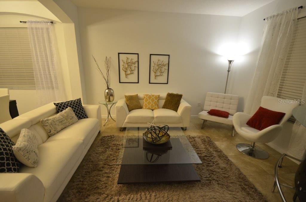 В аренду: $4,300 (6 спален, 4 ванн, 2822 Квадратных фут)