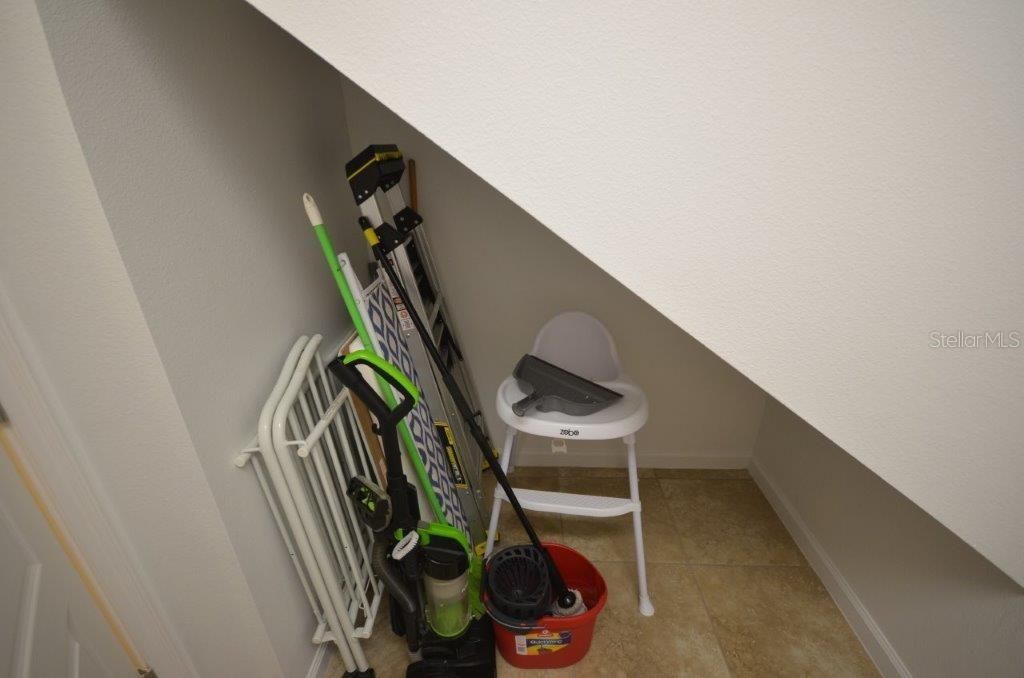 В аренду: $4,300 (6 спален, 4 ванн, 2822 Квадратных фут)