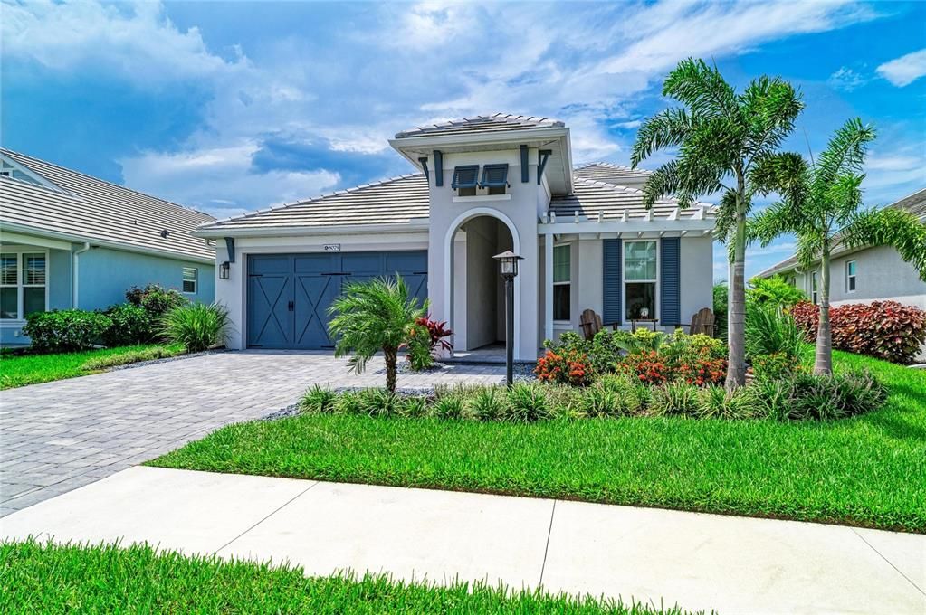 En Venta: $1,174,900 (4 camas, 4 baños, 2761 Pies cuadrados)