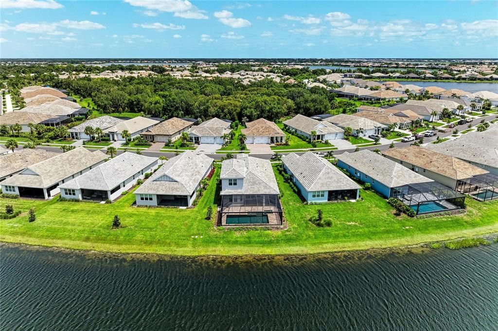 En Venta: $1,174,900 (4 camas, 4 baños, 2761 Pies cuadrados)