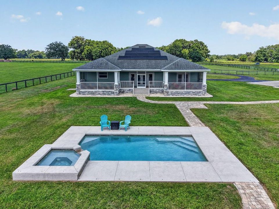 For Sale: $1,095,000 (3 beds, 2 baths, 2378 Square Feet)