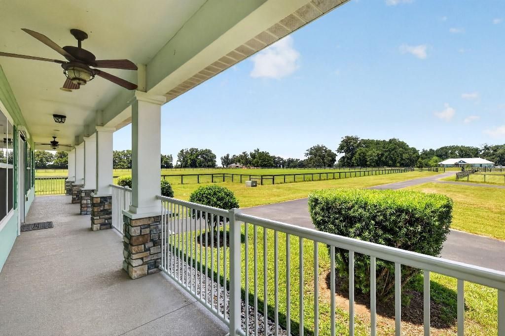 For Sale: $1,095,000 (3 beds, 2 baths, 2378 Square Feet)