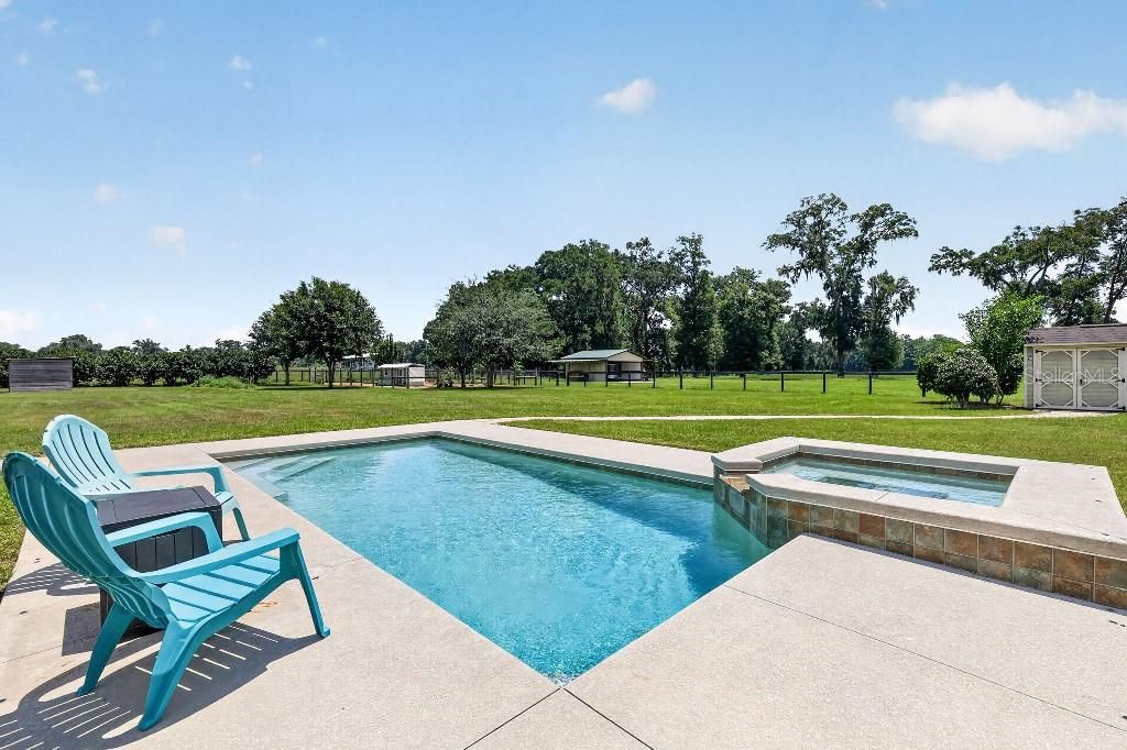 For Sale: $1,095,000 (3 beds, 2 baths, 2378 Square Feet)