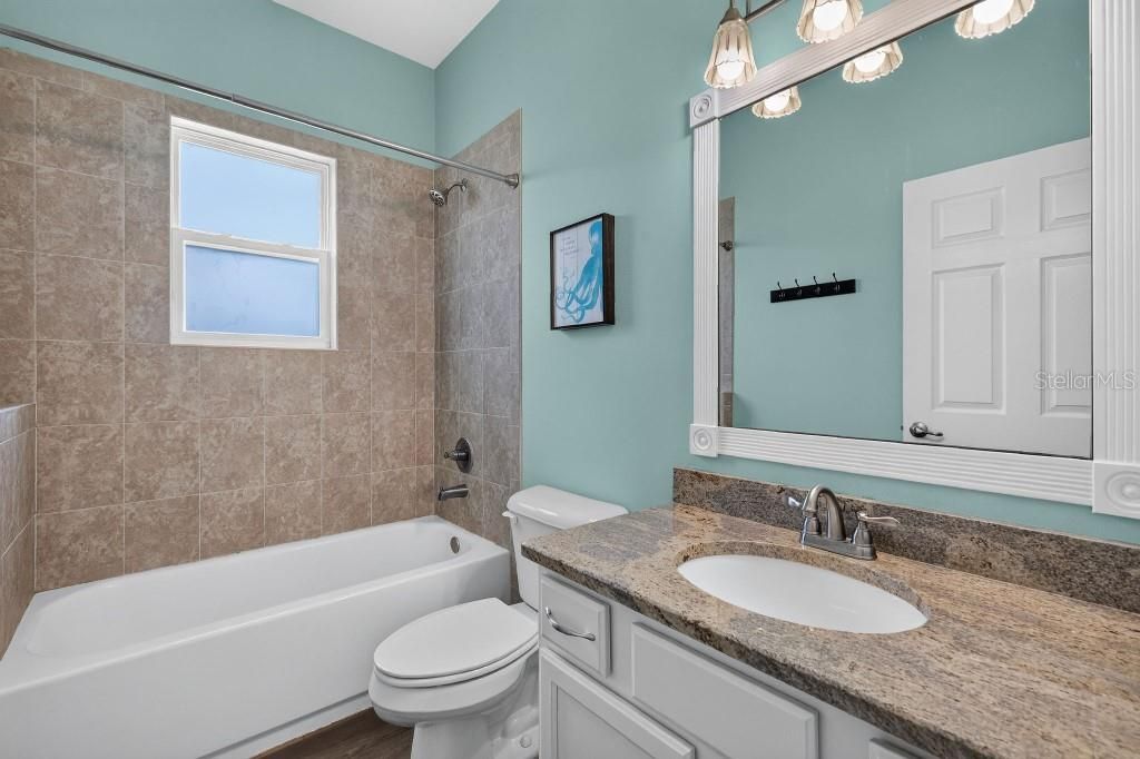 For Sale: $1,095,000 (3 beds, 2 baths, 2378 Square Feet)