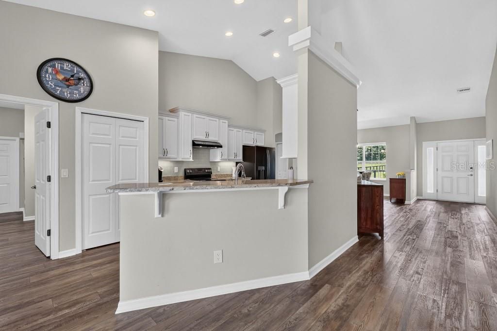 For Sale: $1,095,000 (3 beds, 2 baths, 2378 Square Feet)