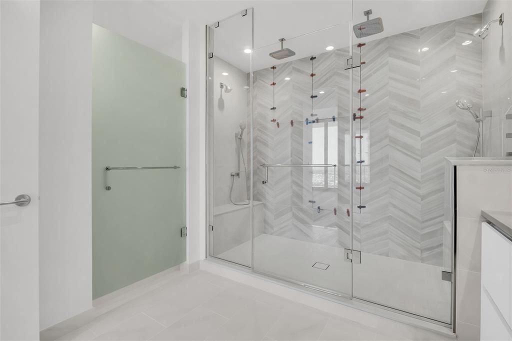 En Renta: $8,500 (3 camas, 3 baños, 1921 Pies cuadrados)