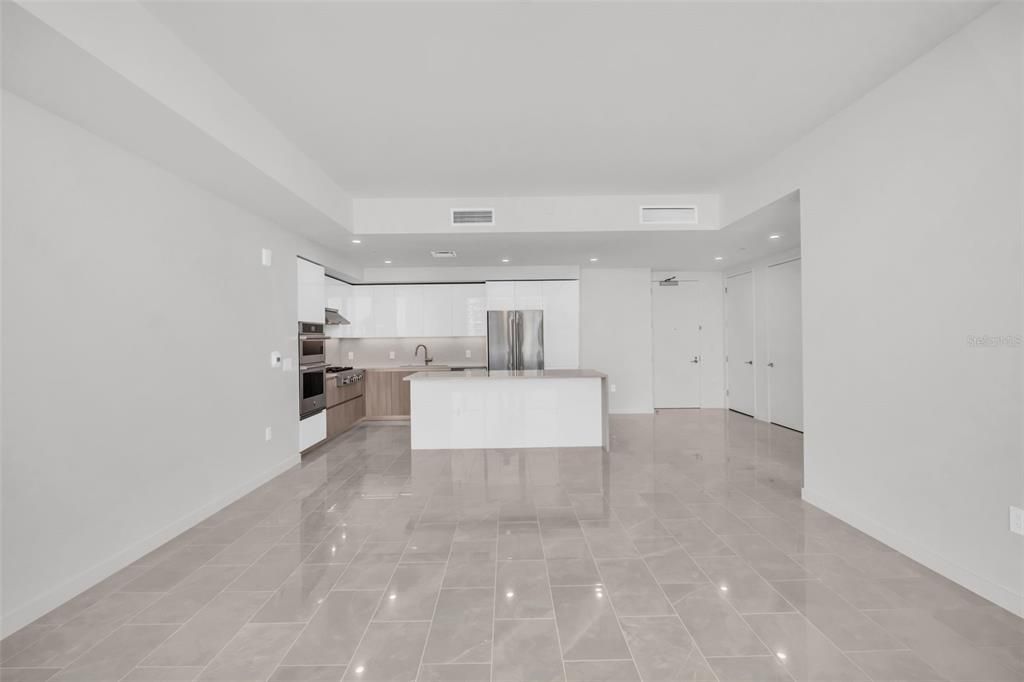 En Renta: $8,500 (3 camas, 3 baños, 1921 Pies cuadrados)