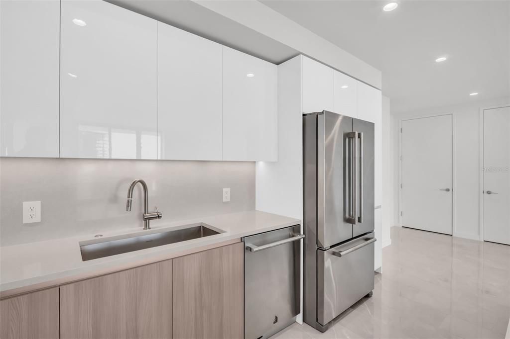 En Renta: $8,500 (3 camas, 3 baños, 1921 Pies cuadrados)
