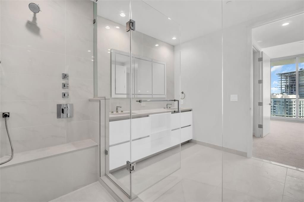En Renta: $8,500 (3 camas, 3 baños, 1921 Pies cuadrados)