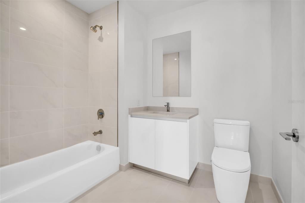 En Renta: $8,500 (3 camas, 3 baños, 1921 Pies cuadrados)