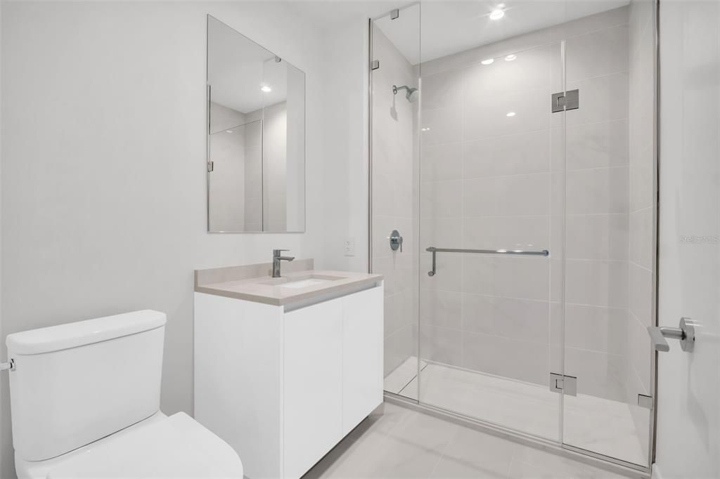 En Renta: $8,500 (3 camas, 3 baños, 1921 Pies cuadrados)