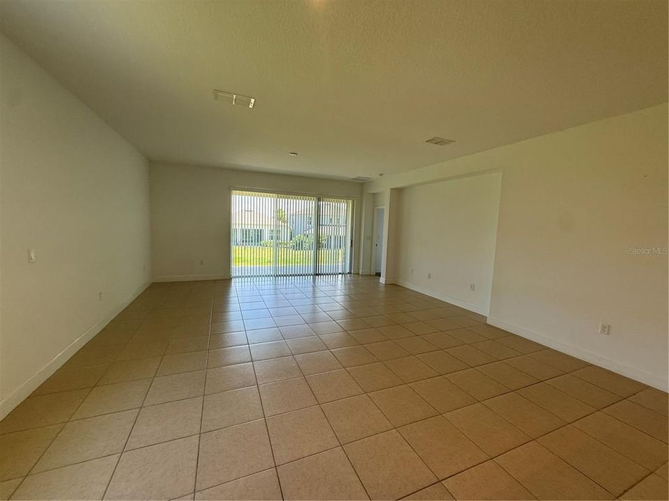 En Renta: $2,900 (4 camas, 3 baños, 2399 Pies cuadrados)