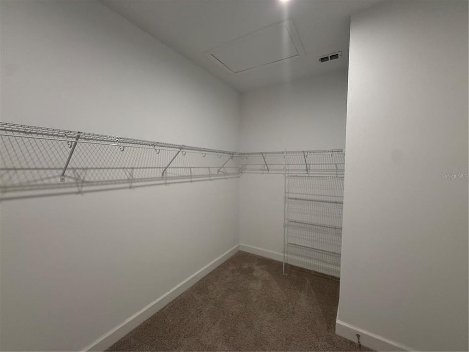 En Renta: $2,900 (4 camas, 3 baños, 2399 Pies cuadrados)