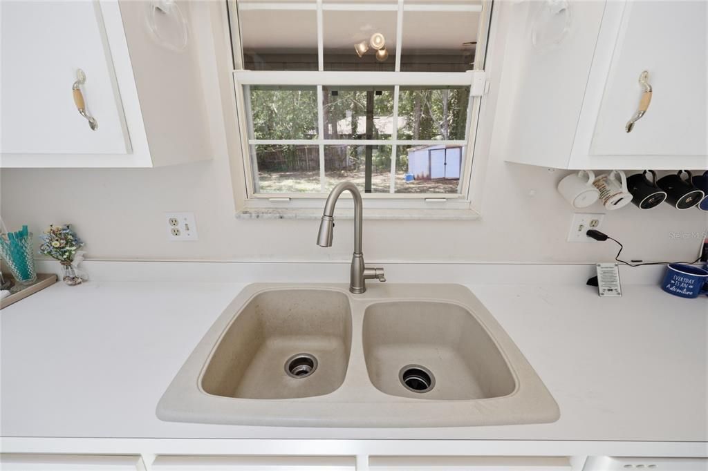 For Sale: $319,000 (3 beds, 2 baths, 1533 Square Feet)