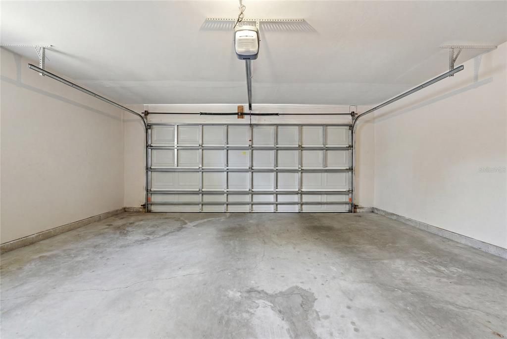 For Sale: $319,000 (3 beds, 2 baths, 1533 Square Feet)