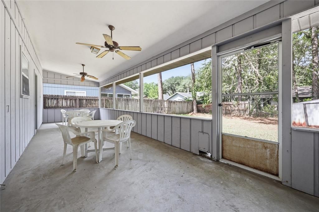 For Sale: $319,000 (3 beds, 2 baths, 1533 Square Feet)