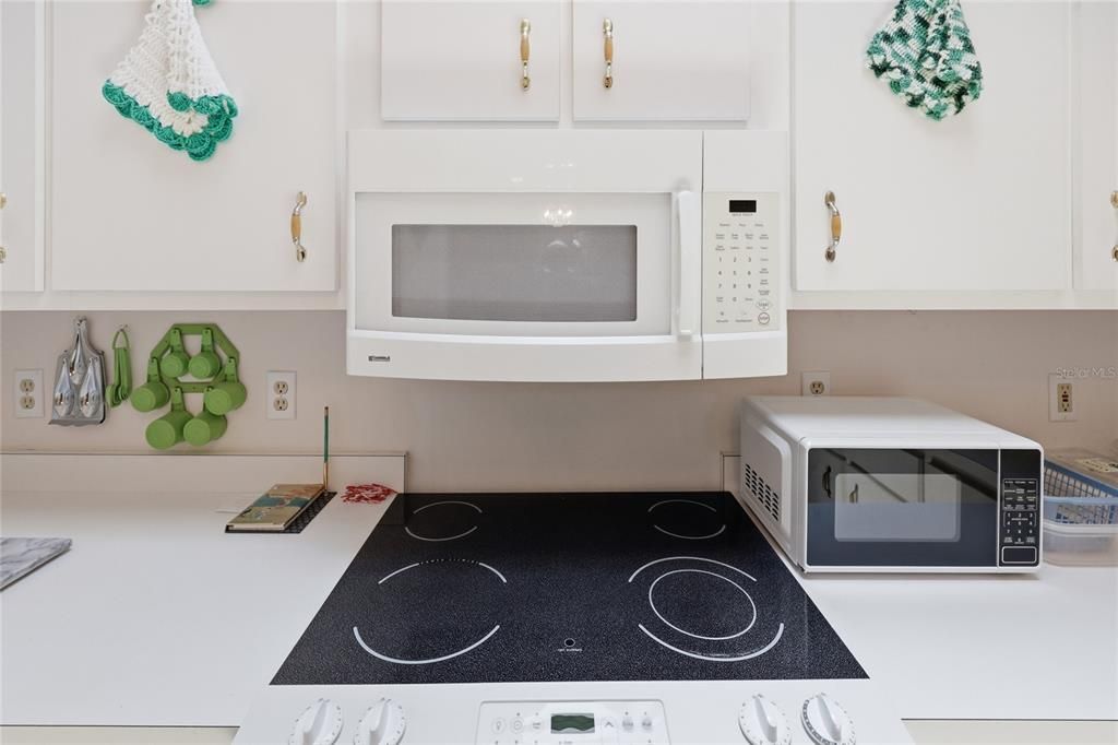 For Sale: $319,000 (3 beds, 2 baths, 1533 Square Feet)