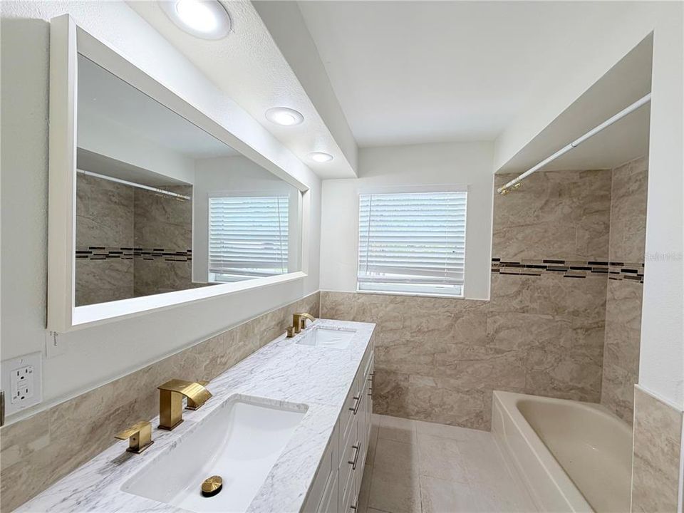 В аренду: $3,650 (4 спален, 2 ванн, 1514 Квадратных фут)