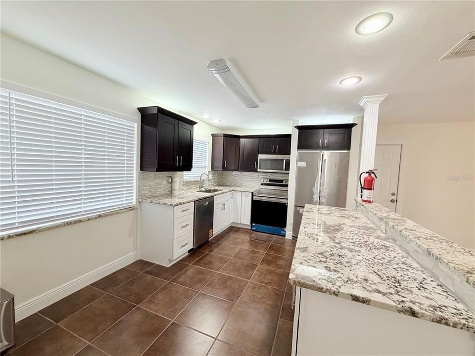 В аренду: $3,650 (4 спален, 2 ванн, 1514 Квадратных фут)
