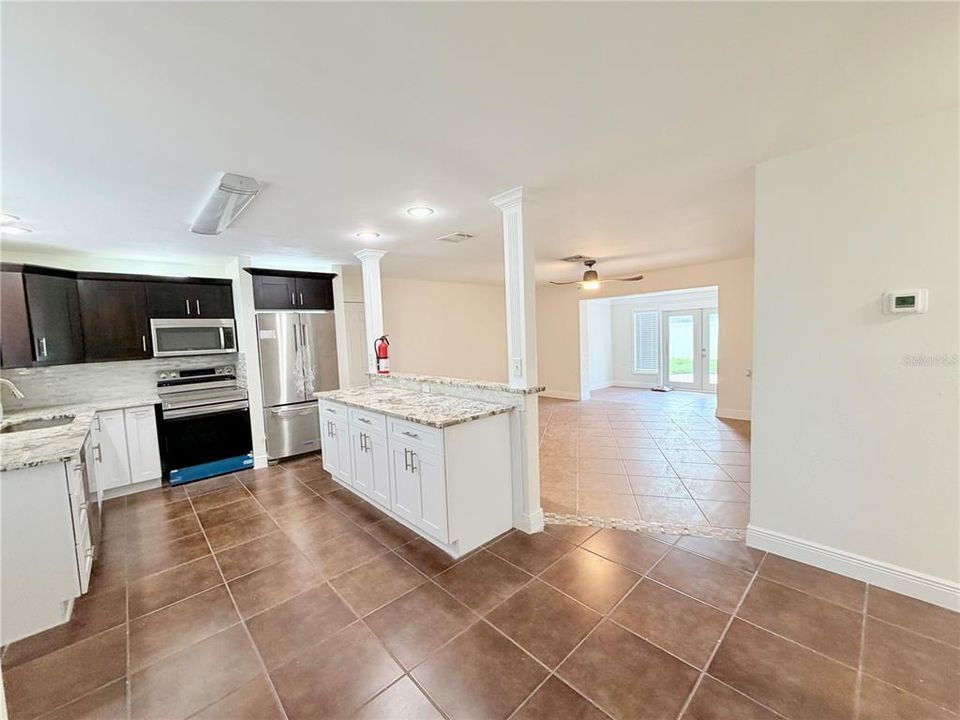 В аренду: $3,650 (4 спален, 2 ванн, 1514 Квадратных фут)