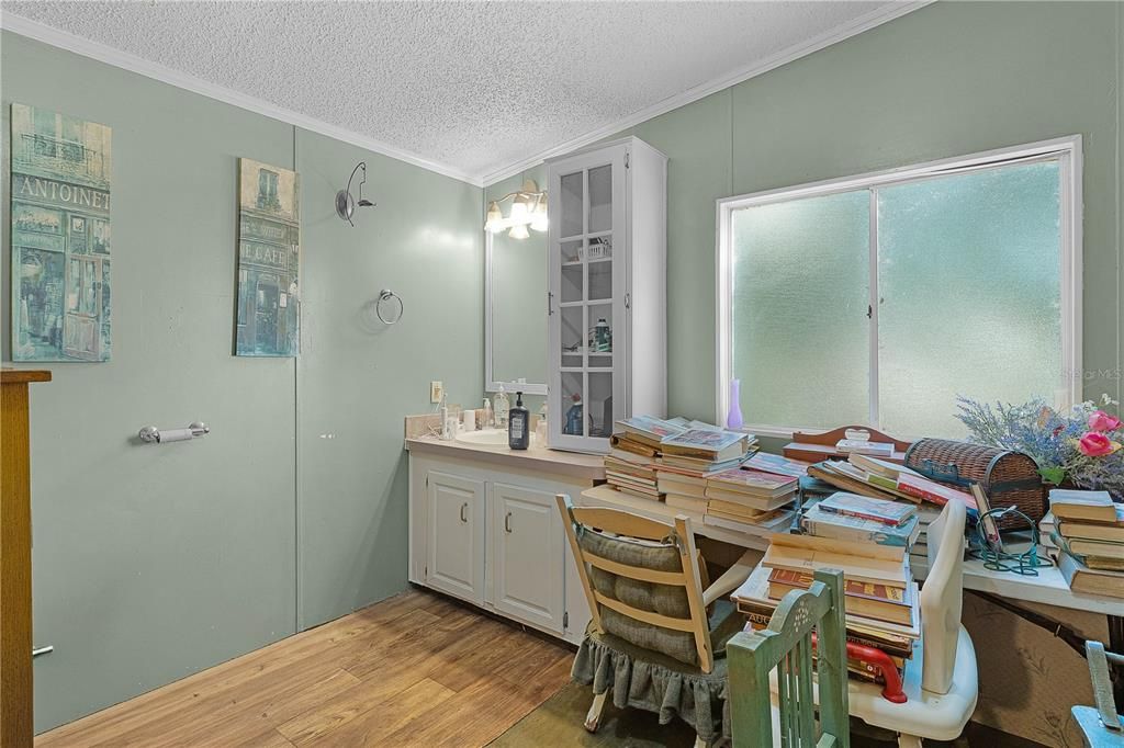 For Sale: $169,900 (3 beds, 2 baths, 1596 Square Feet)
