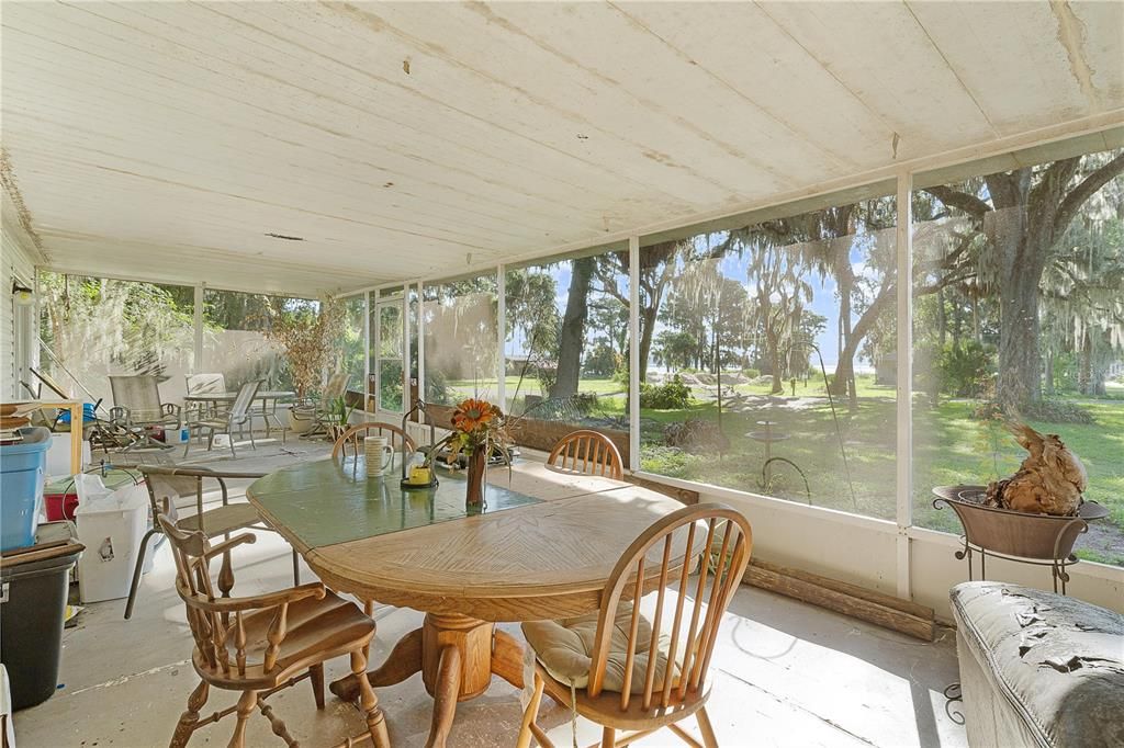For Sale: $169,900 (3 beds, 2 baths, 1596 Square Feet)
