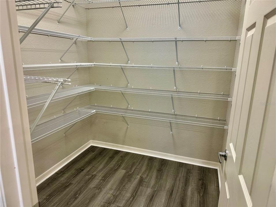 В аренду: $2,300 (4 спален, 2 ванн, 2032 Квадратных фут)