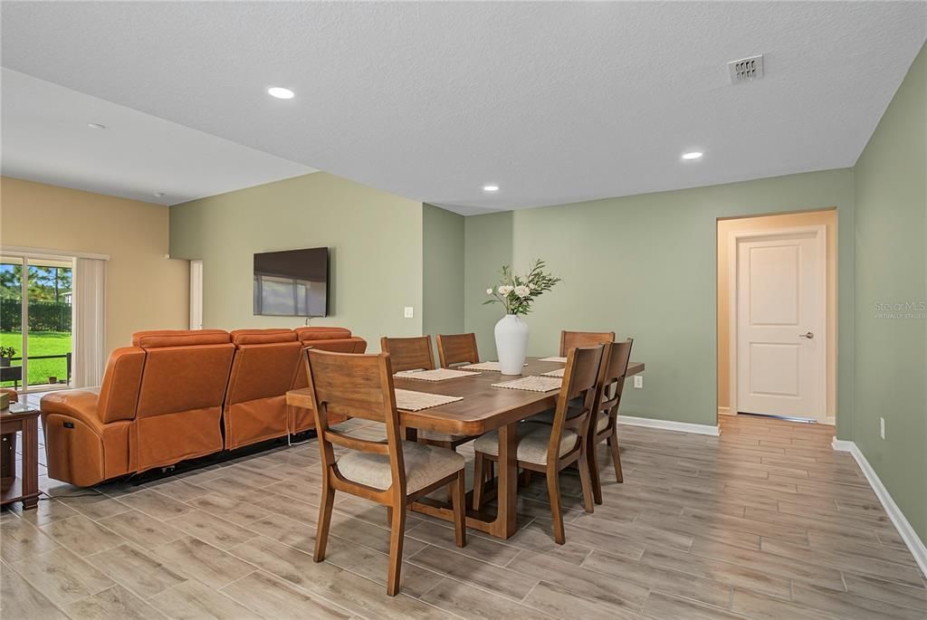 For Sale: $510,000 (4 beds, 3 baths, 2621 Square Feet)