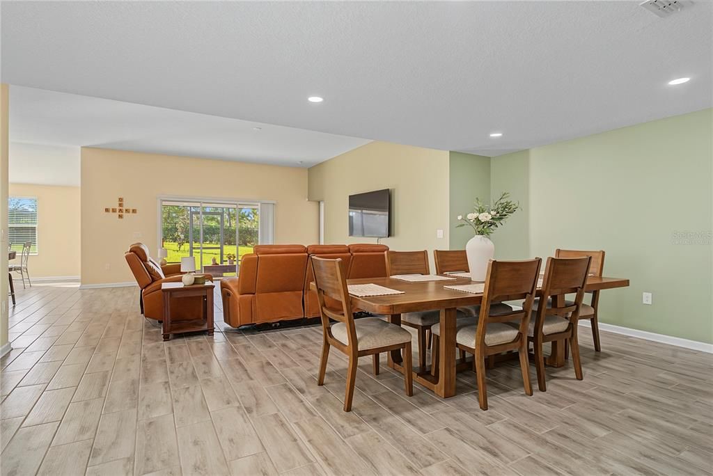 For Sale: $510,000 (4 beds, 3 baths, 2621 Square Feet)