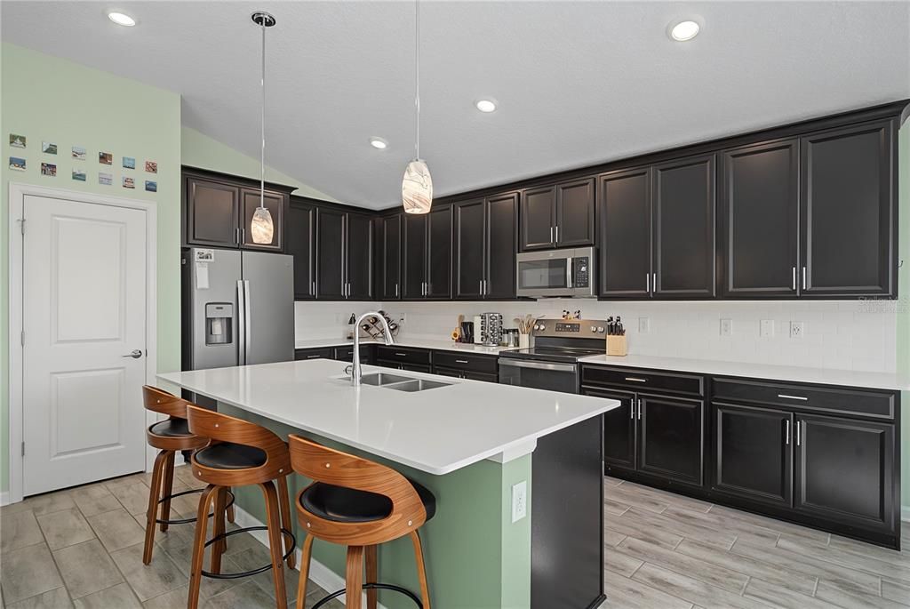 For Sale: $510,000 (4 beds, 3 baths, 2621 Square Feet)