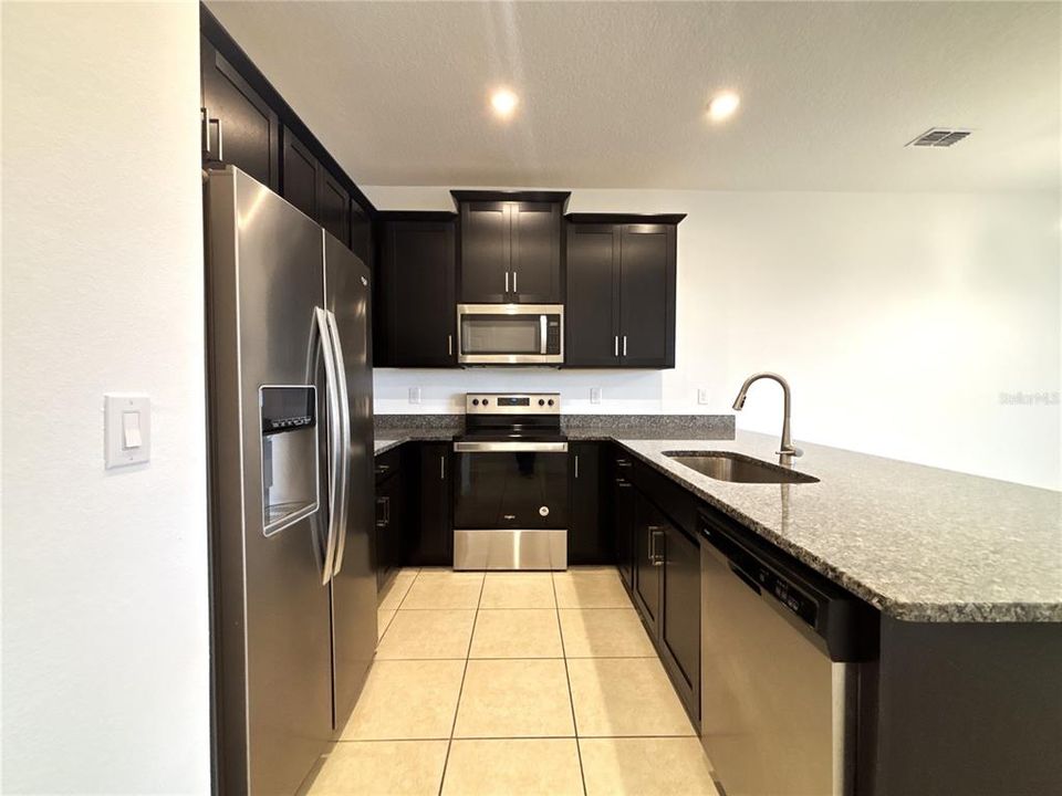 En Renta: $2,645 (3 camas, 2 baños, 1489 Pies cuadrados)