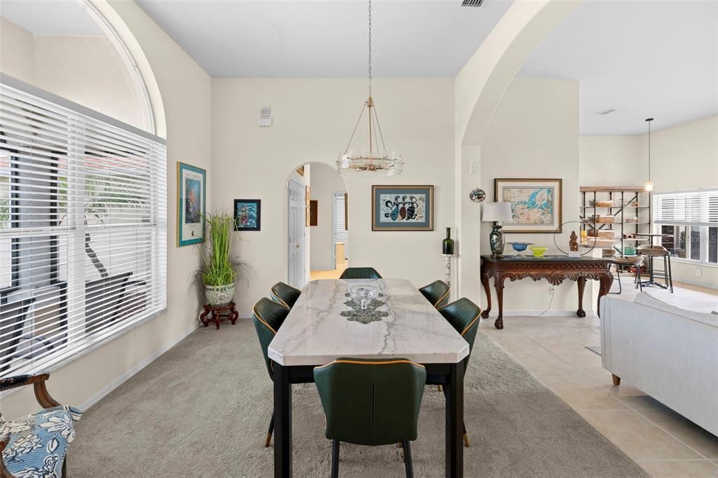 En Venta: $484,900 (3 camas, 2 baños, 2409 Pies cuadrados)