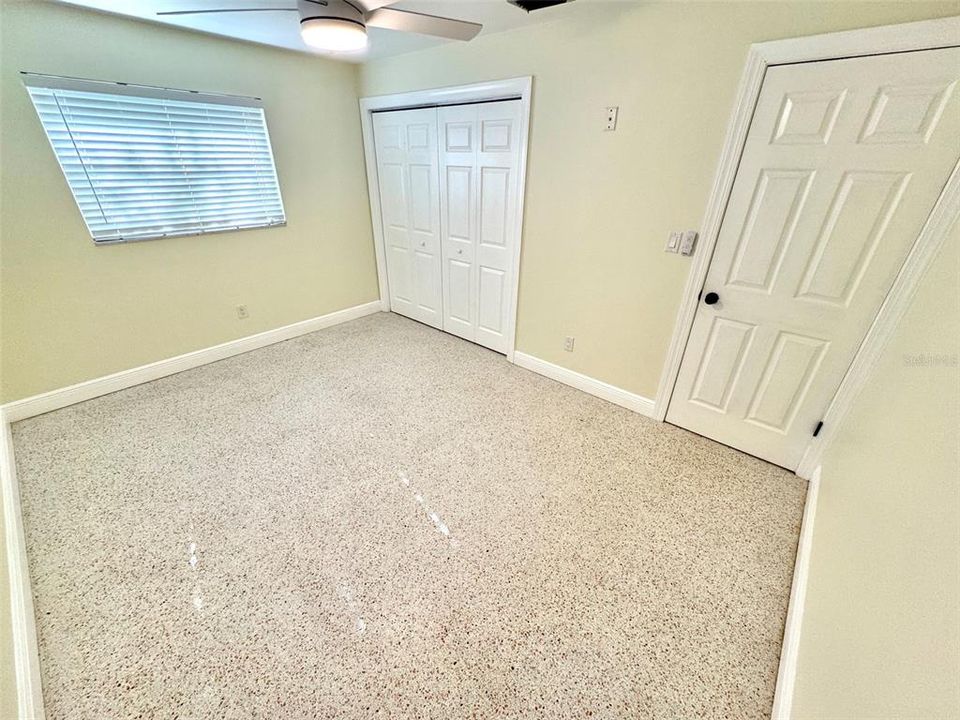 For Sale: $379,900 (2 beds, 2 baths, 1116 Square Feet)