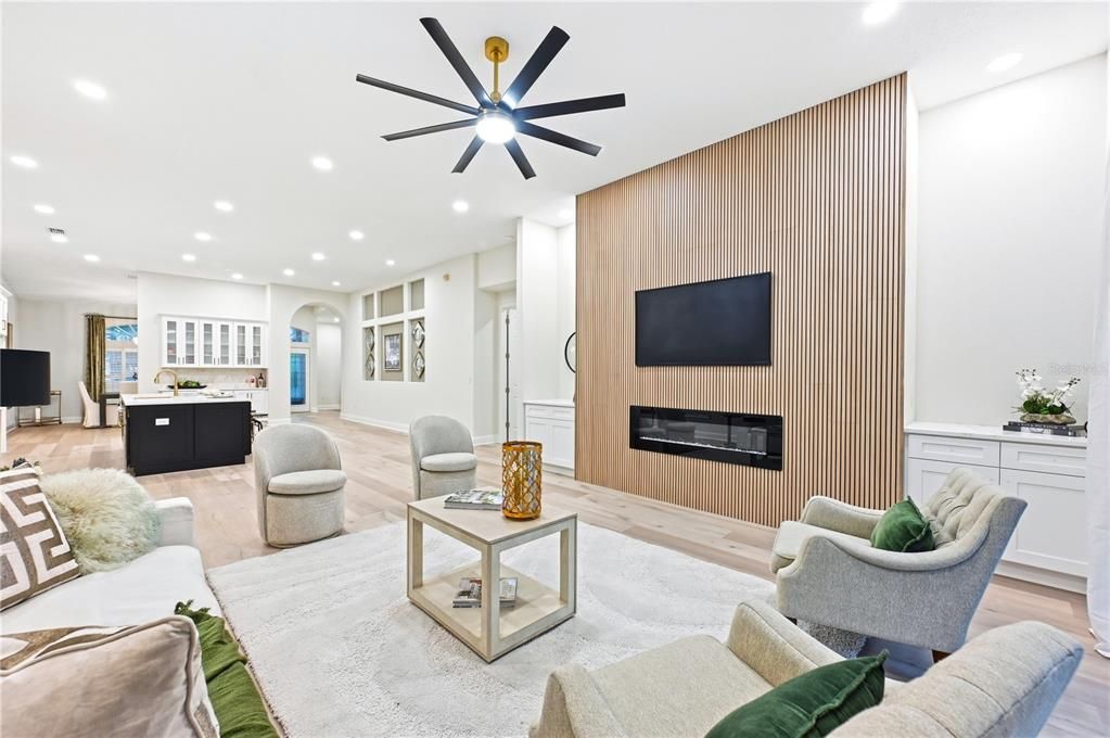 Activo con contrato: $779,900 (4 camas, 3 baños, 2907 Pies cuadrados)