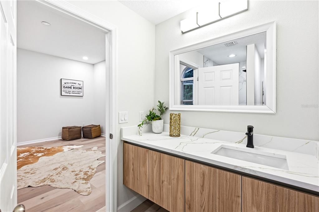 Activo con contrato: $779,900 (4 camas, 3 baños, 2907 Pies cuadrados)