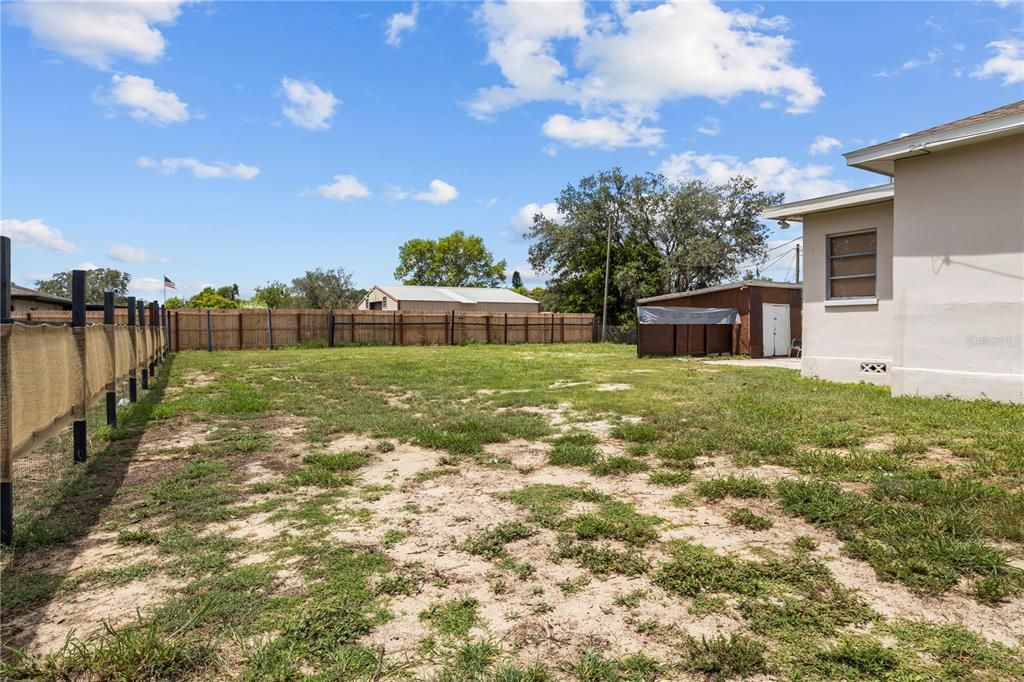 For Sale: $149,900 (2 beds, 1 baths, 1001 Square Feet)