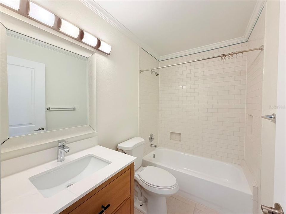 For Rent: $3,250 (3 beds, 2 baths, 1140 Square Feet)