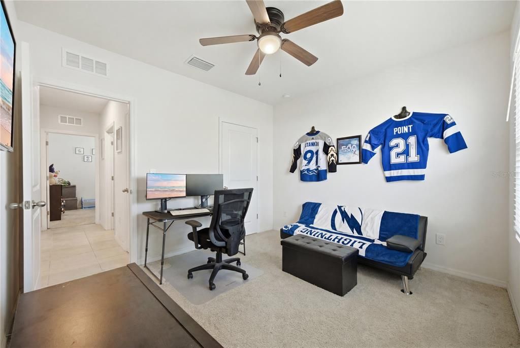 Active With Contract: $292,000 (3 beds, 2 baths, 1672 Square Feet)