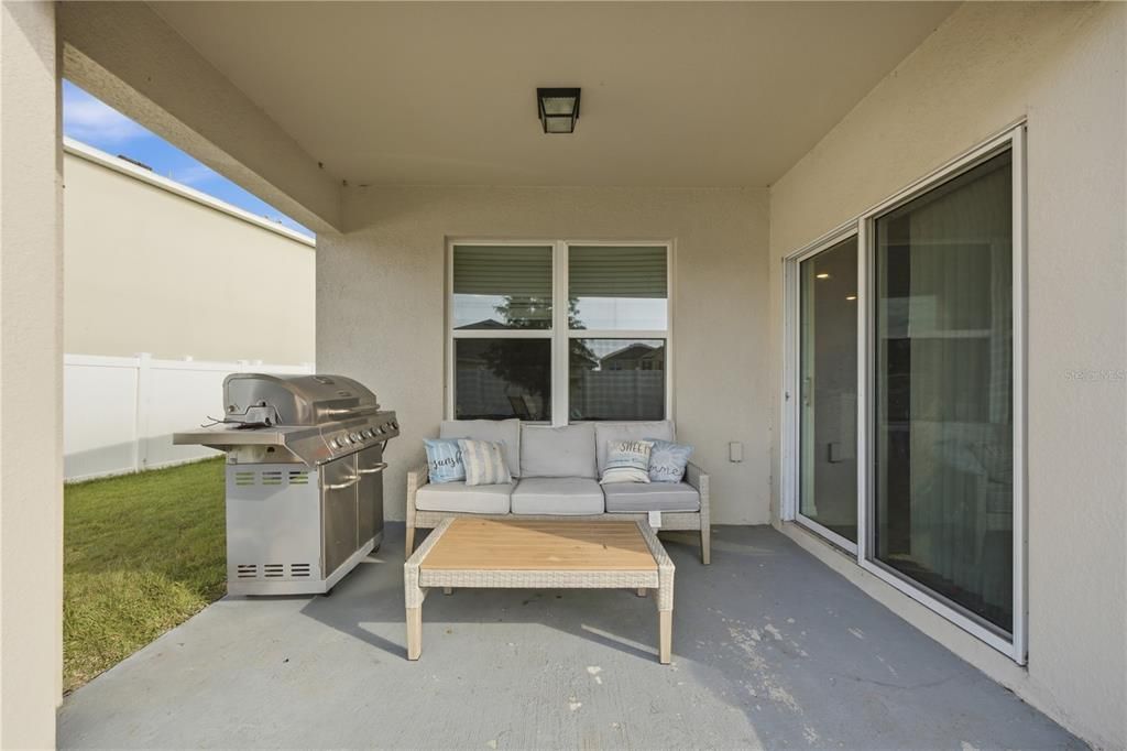 Active With Contract: $292,000 (3 beds, 2 baths, 1672 Square Feet)
