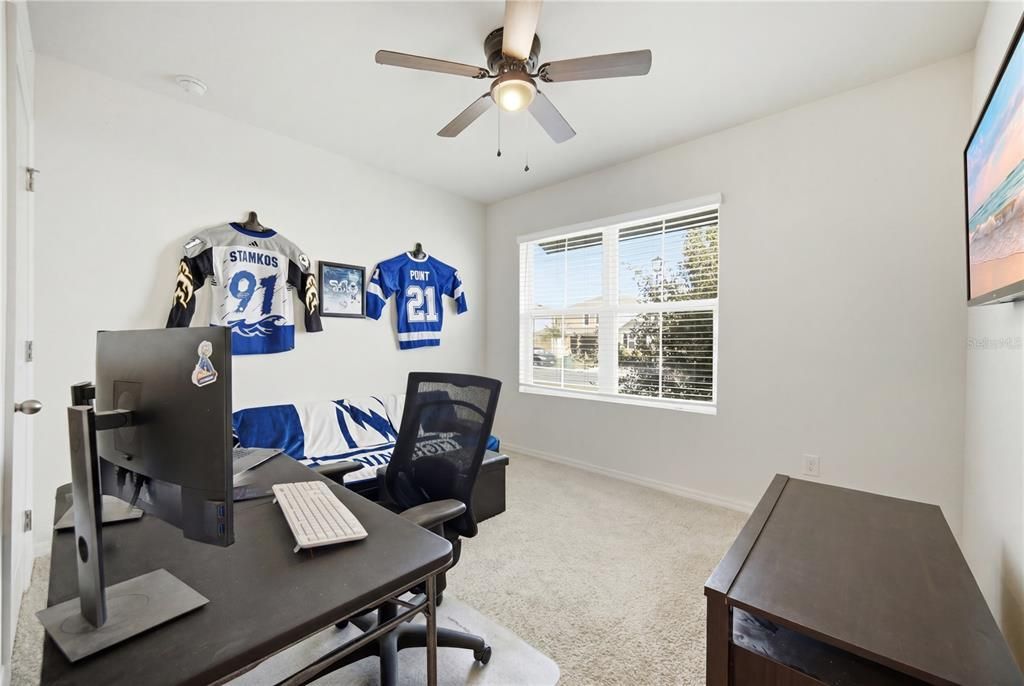 Active With Contract: $292,000 (3 beds, 2 baths, 1672 Square Feet)